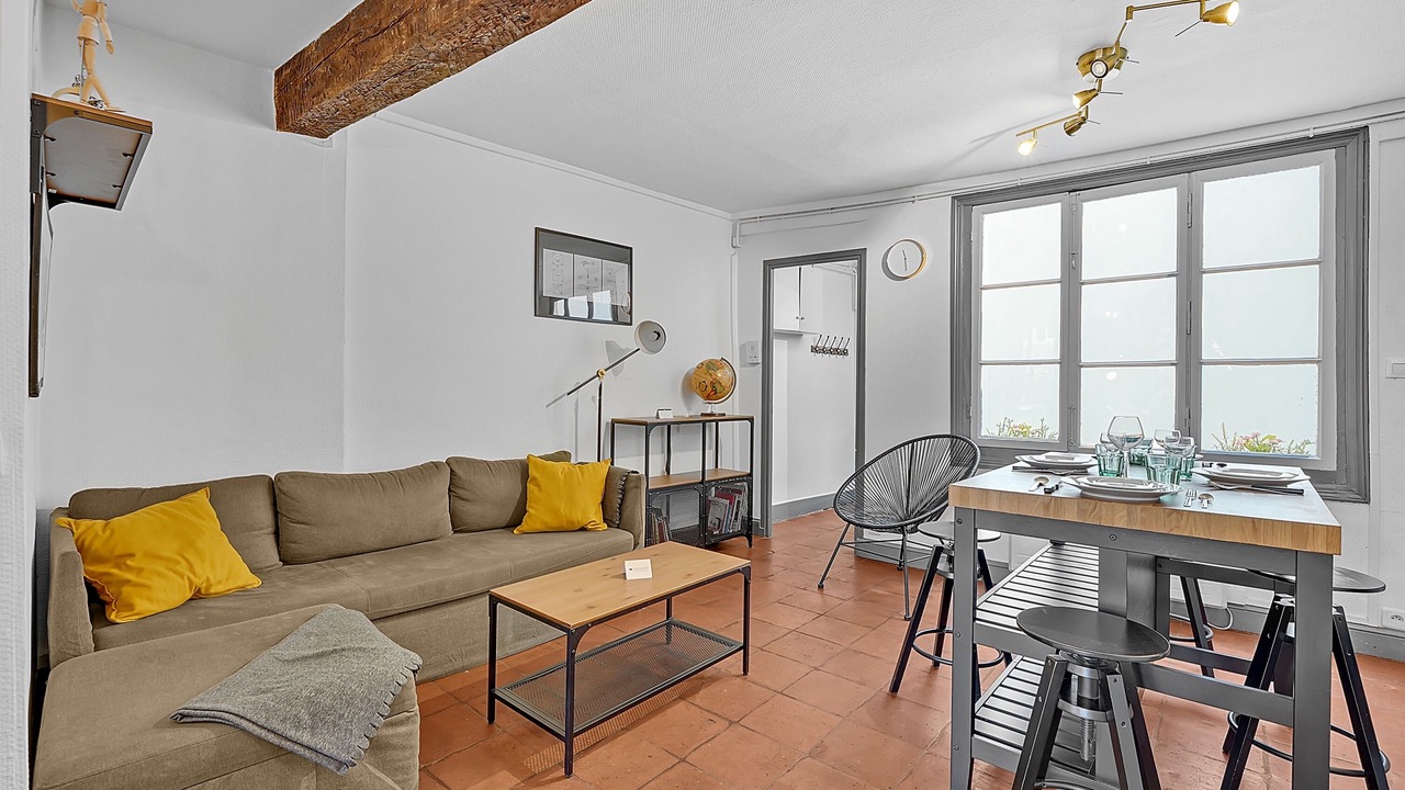 Photo of Livingroom in Carmes