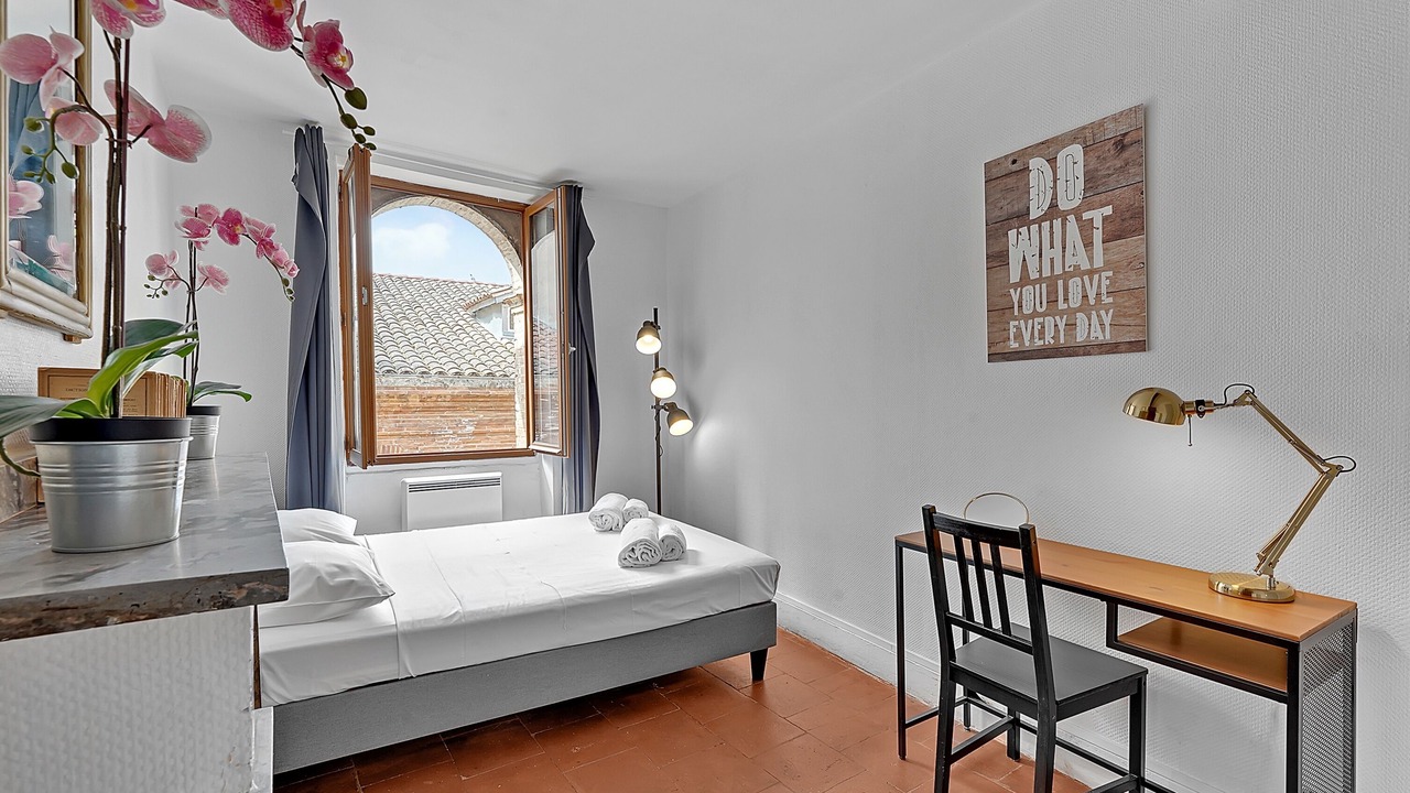 Photo of Bedroom in Carmes