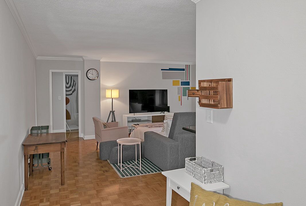 Photo of Livingroom in Peachtree Center