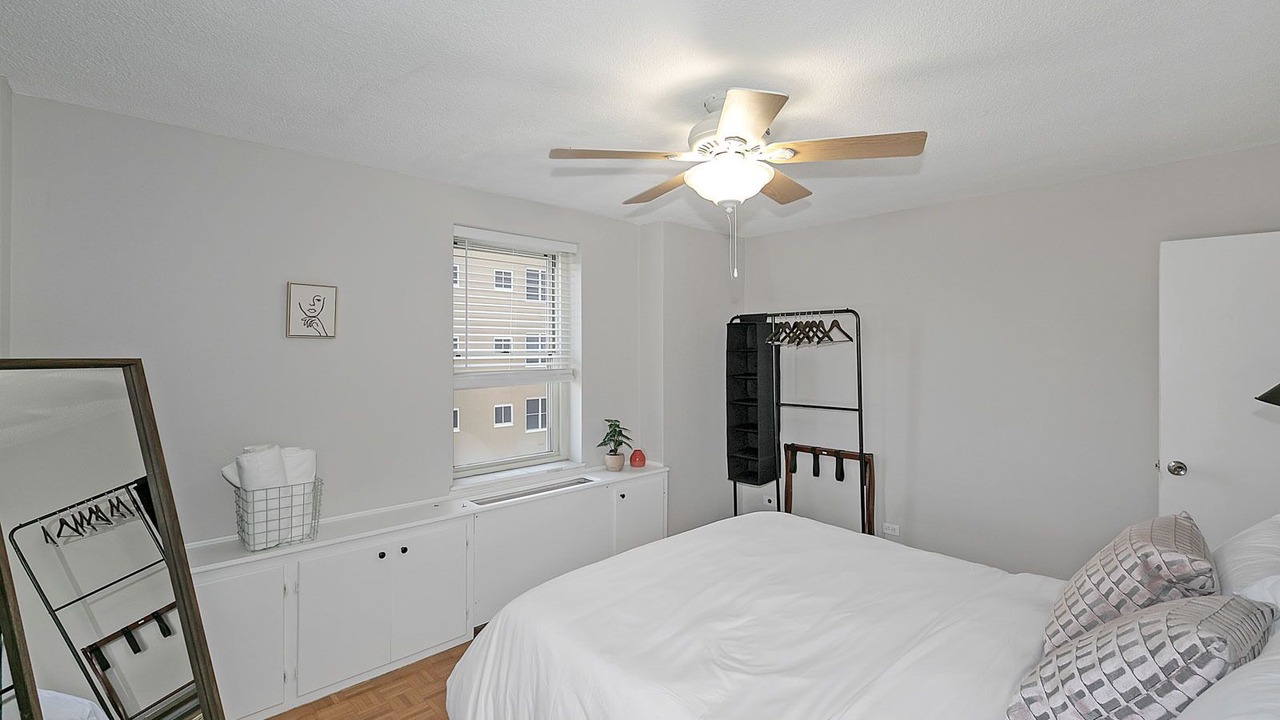 Photo of Bedroom in Peachtree Center