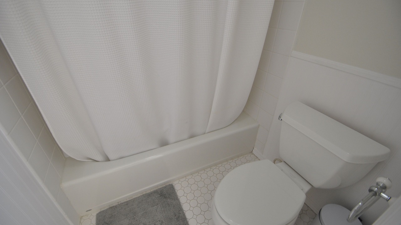 Photo of Bathroom in Highland Lake Estates