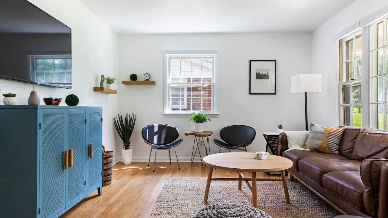 Photo of Livingroom in East Raleigh