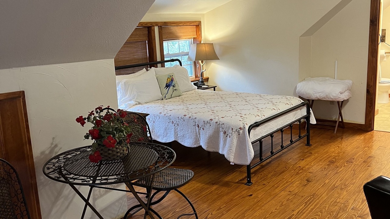 Photo of Bedroom in Pittsburg