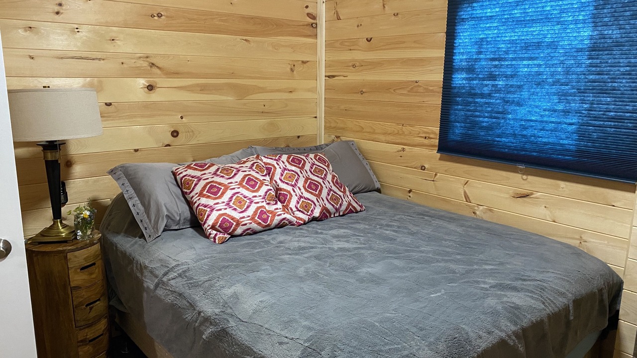 Photo of Bedroom in Hillside Beach