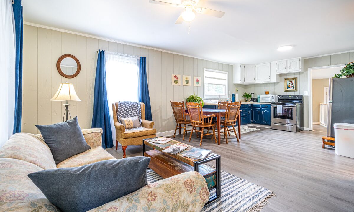 Photo of Livingroom in Madison