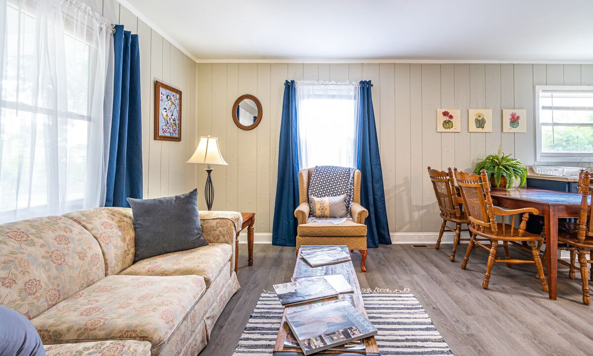 Photo of Livingroom in Madison