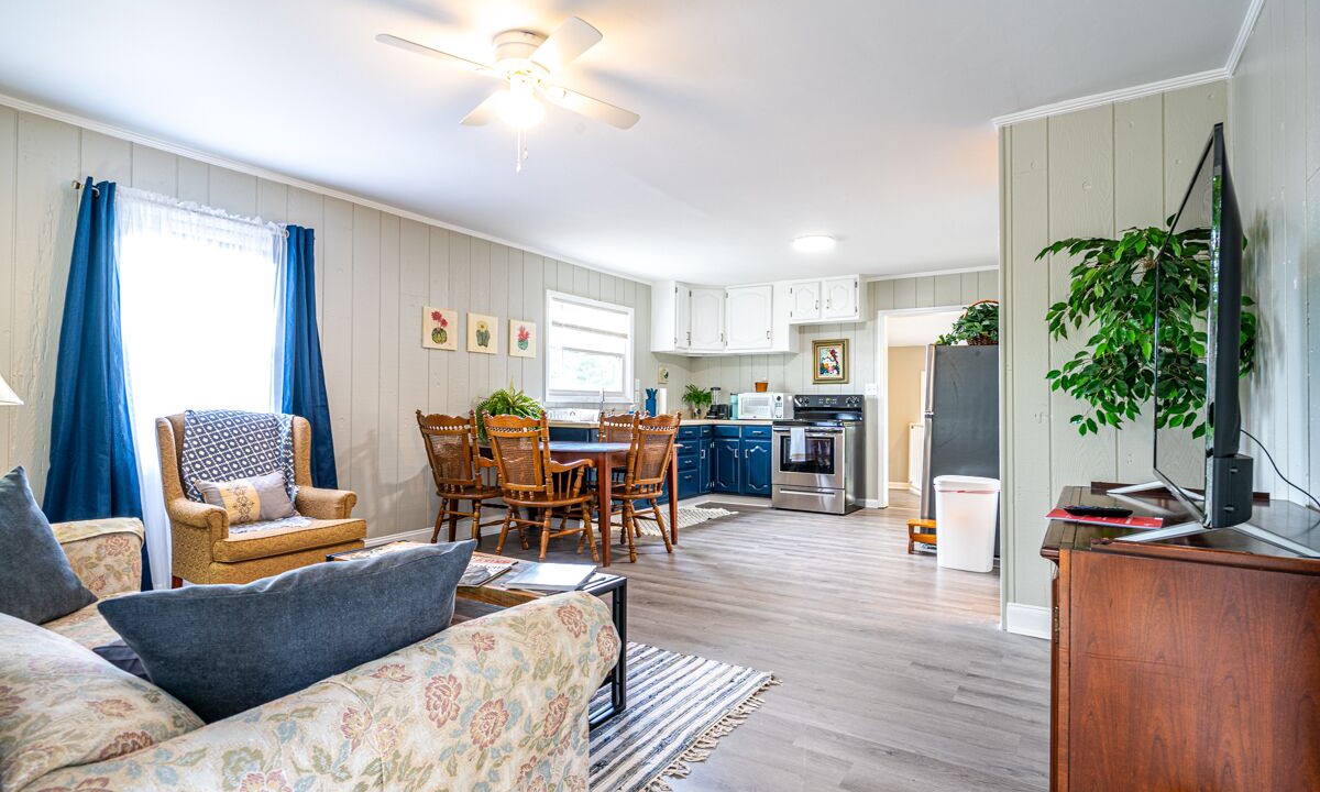 Photo of Livingroom in Madison