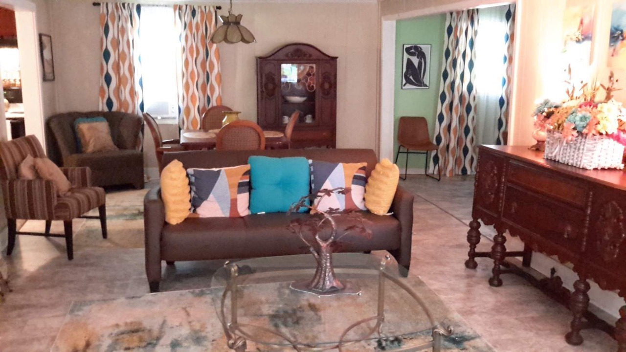 Photo of Livingroom in Starkville