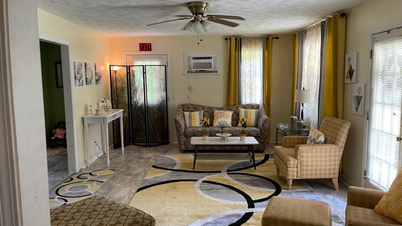 Photo of Livingroom in Starkville