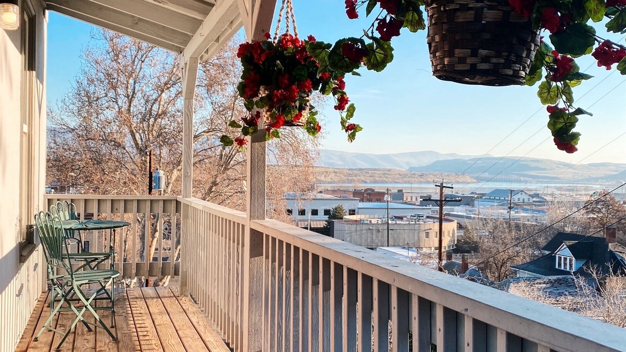 Photo of Patio Balcony in The Dalles