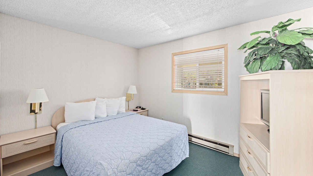 Photo of Bedroom in Rockaway Beach