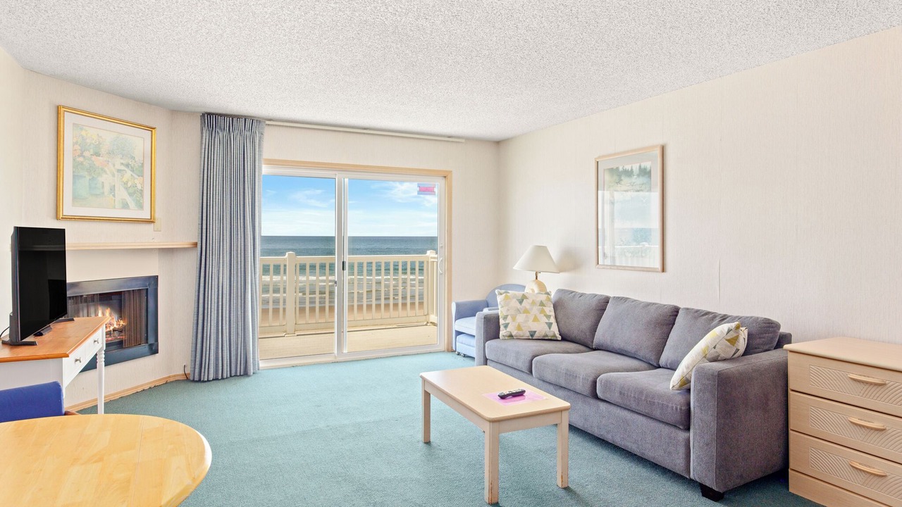 Photo of Livingroom in Rockaway Beach