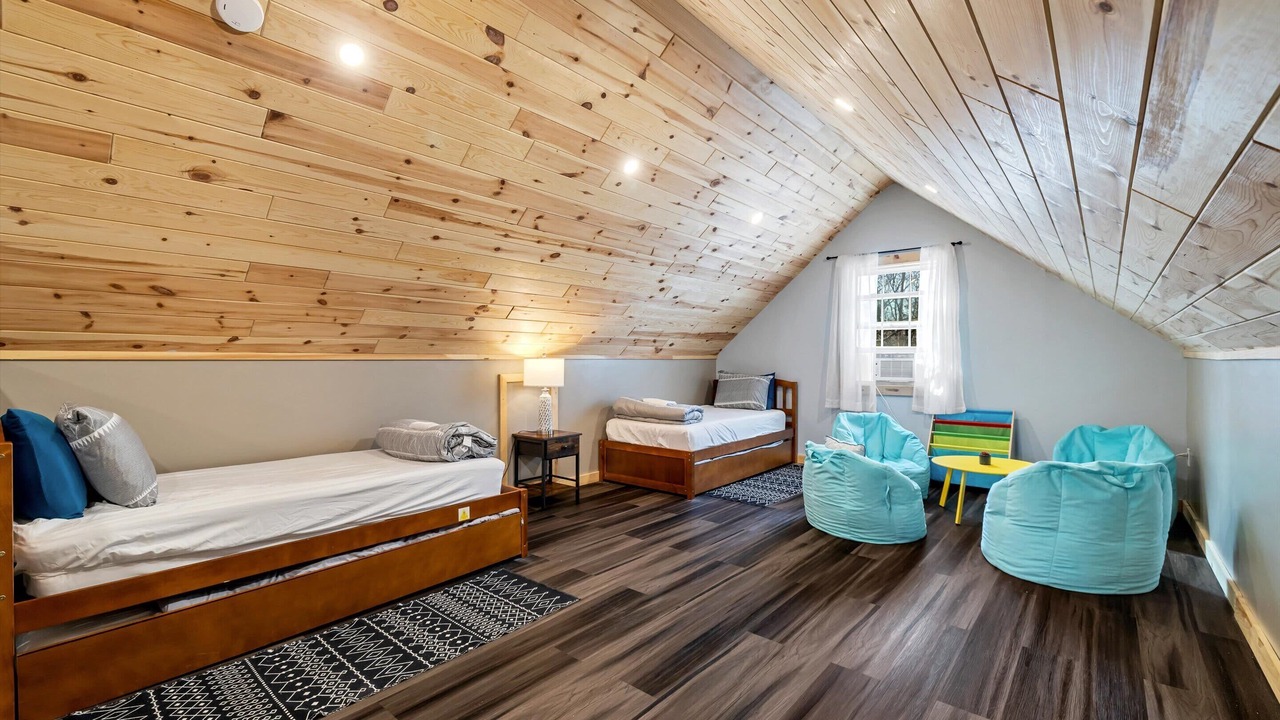 Photo of Others in Mount Pocahontas