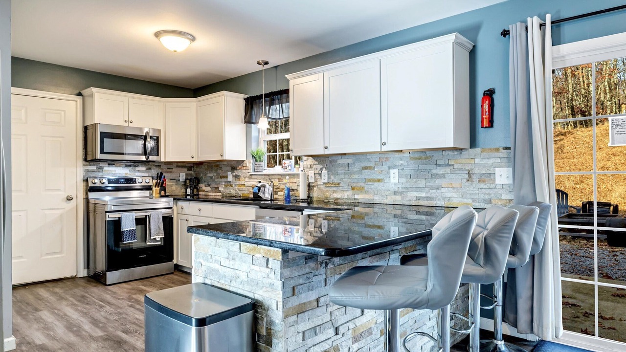 Photo of Others in Mount Pocahontas