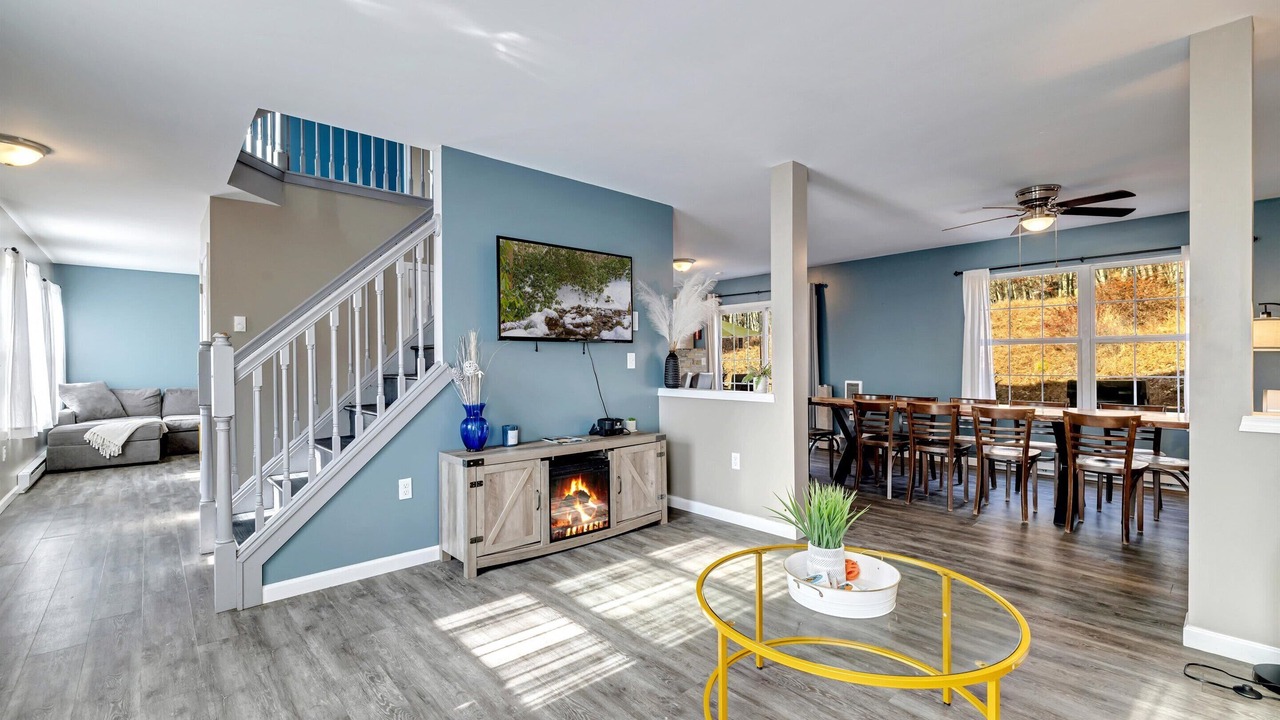 Photo of Others in Mount Pocahontas