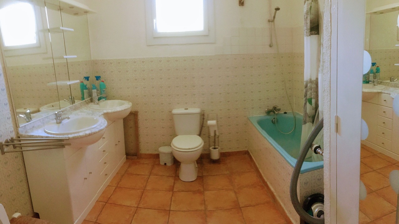 Photo of Bathroom in Cornillon