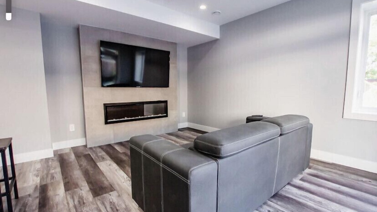 Photo of Livingroom in Grand Bend