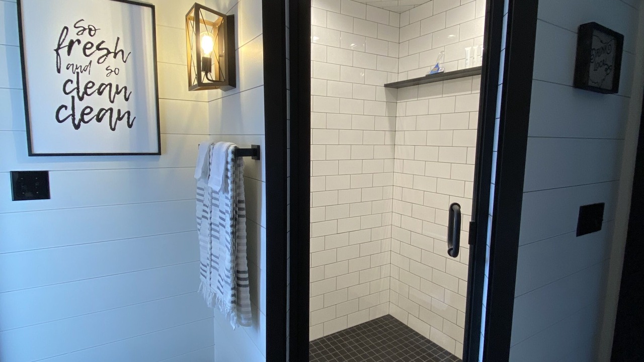 Photo of Bathroom in Minerva