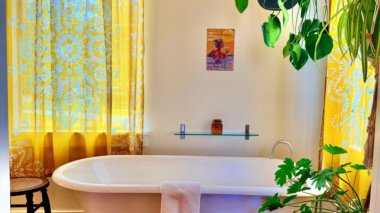 Photo of Bathroom in Beauregard Town Historic District