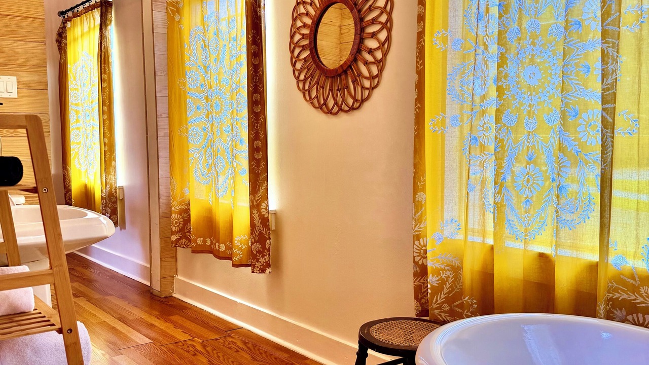 Photo of Bathroom in Beauregard Town Historic District