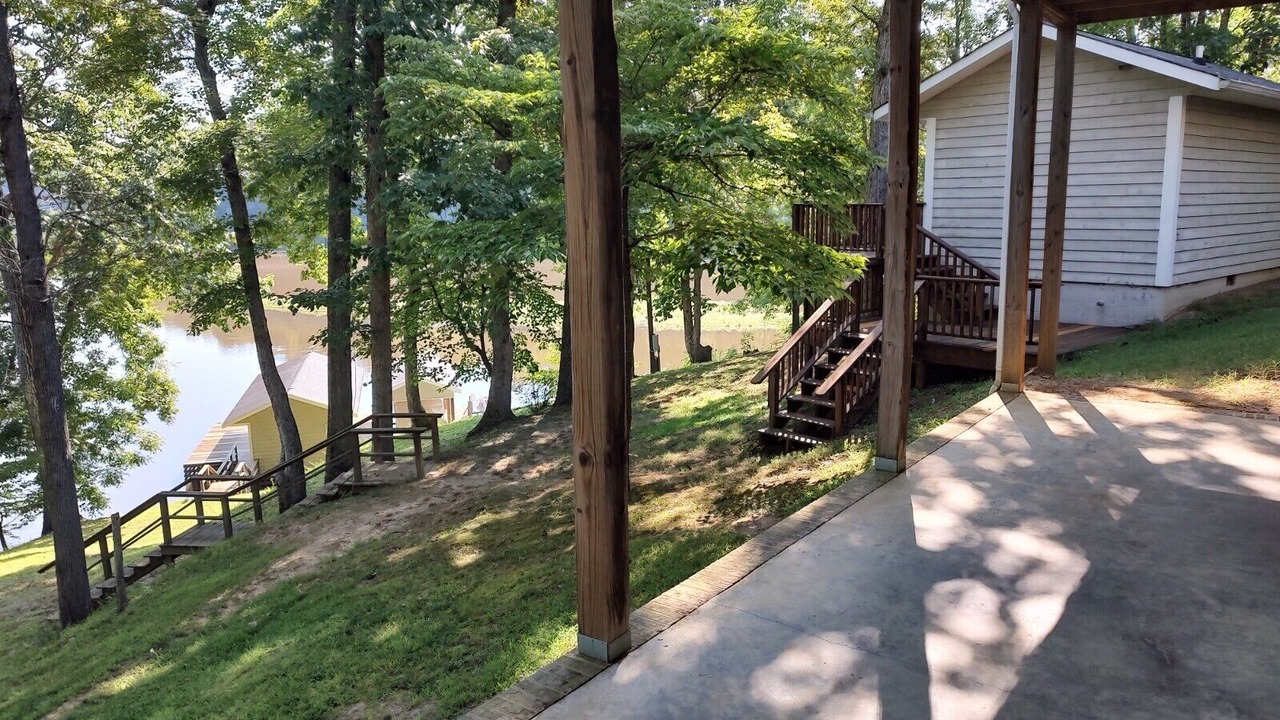 Photo of Outdoor in Leasburg