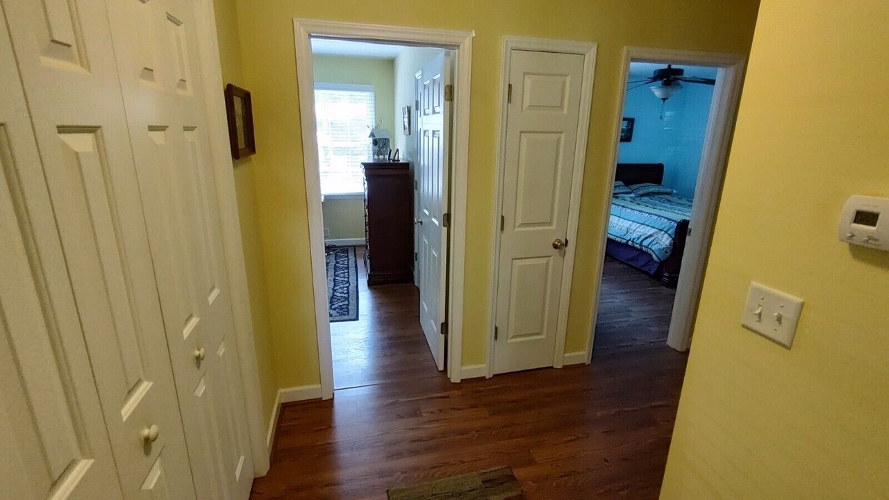 Photo of Bedroom in Leasburg