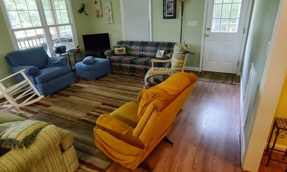 Photo of Livingroom in Leasburg