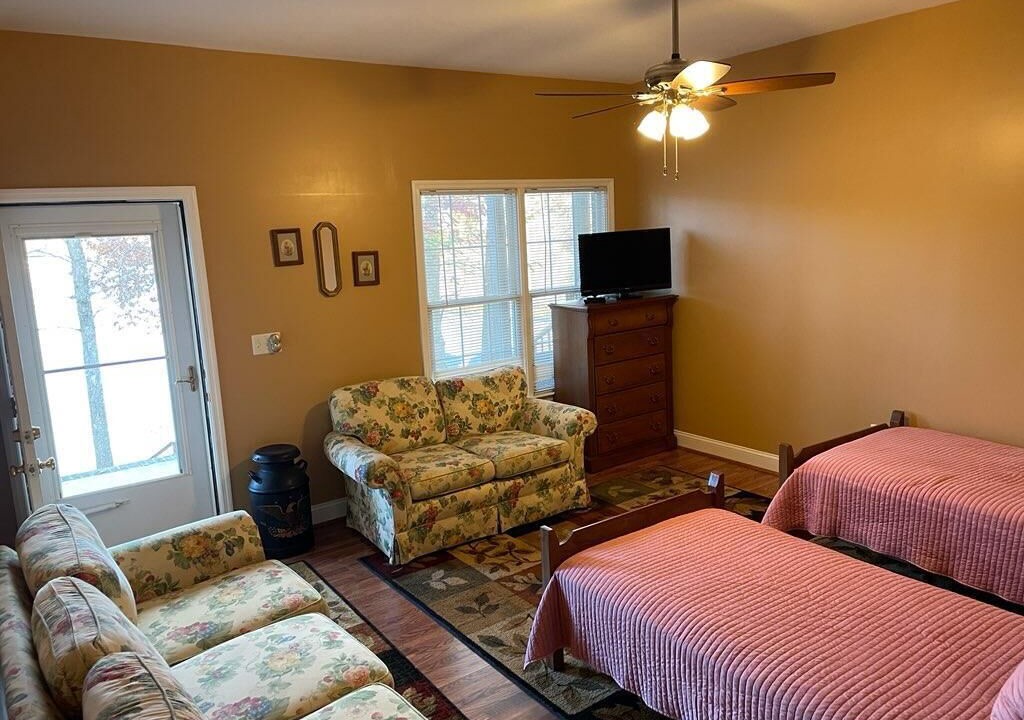 Photo of Livingroom in Leasburg
