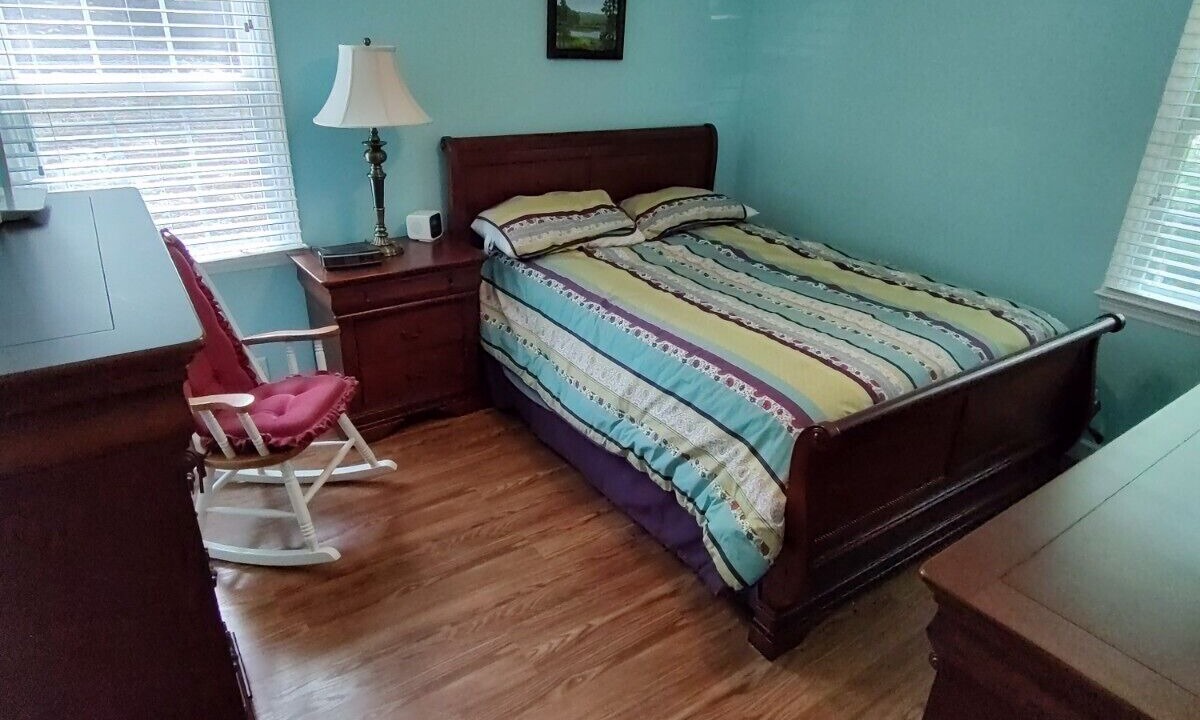 Photo of Bedroom in Leasburg