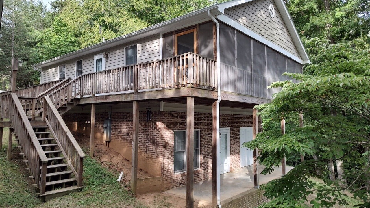 Photo of Outdoor in Leasburg