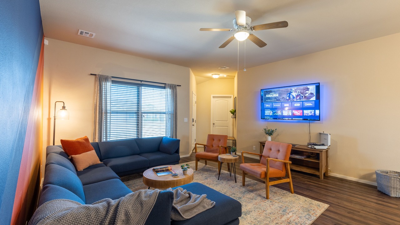 Photo of Livingroom in Broken Arrow