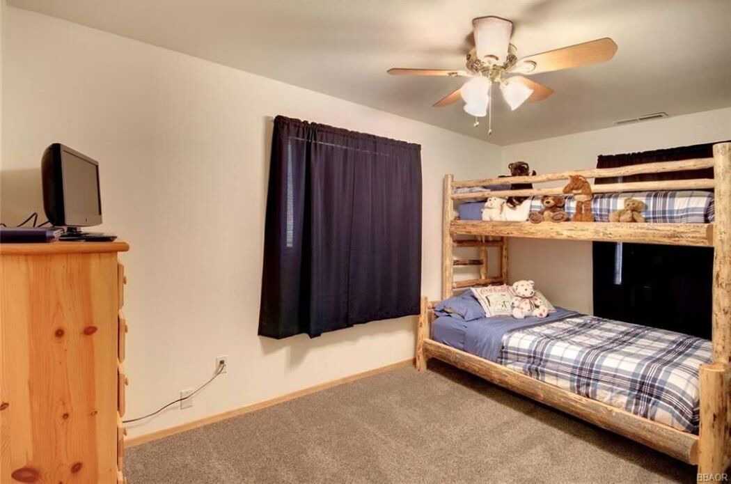 Photo of Bedroom in Summit Estates