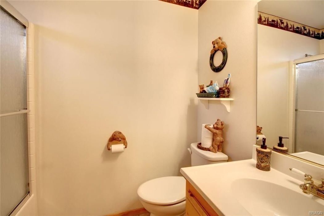 Photo of Bathroom in Summit Estates