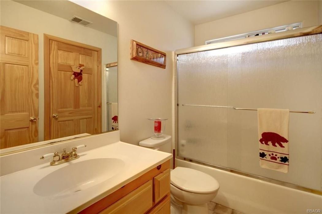 Photo of Bathroom in Summit Estates