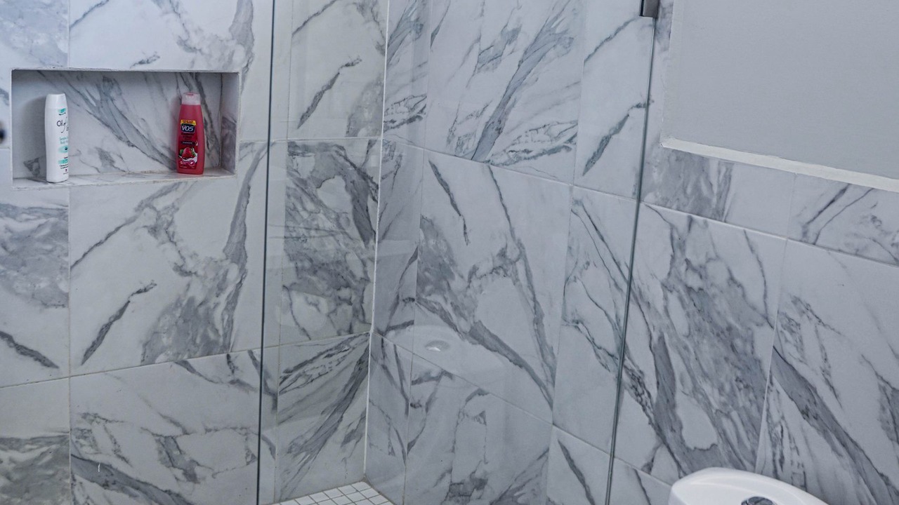 Photo of Bathroom in Avenida Revolucion