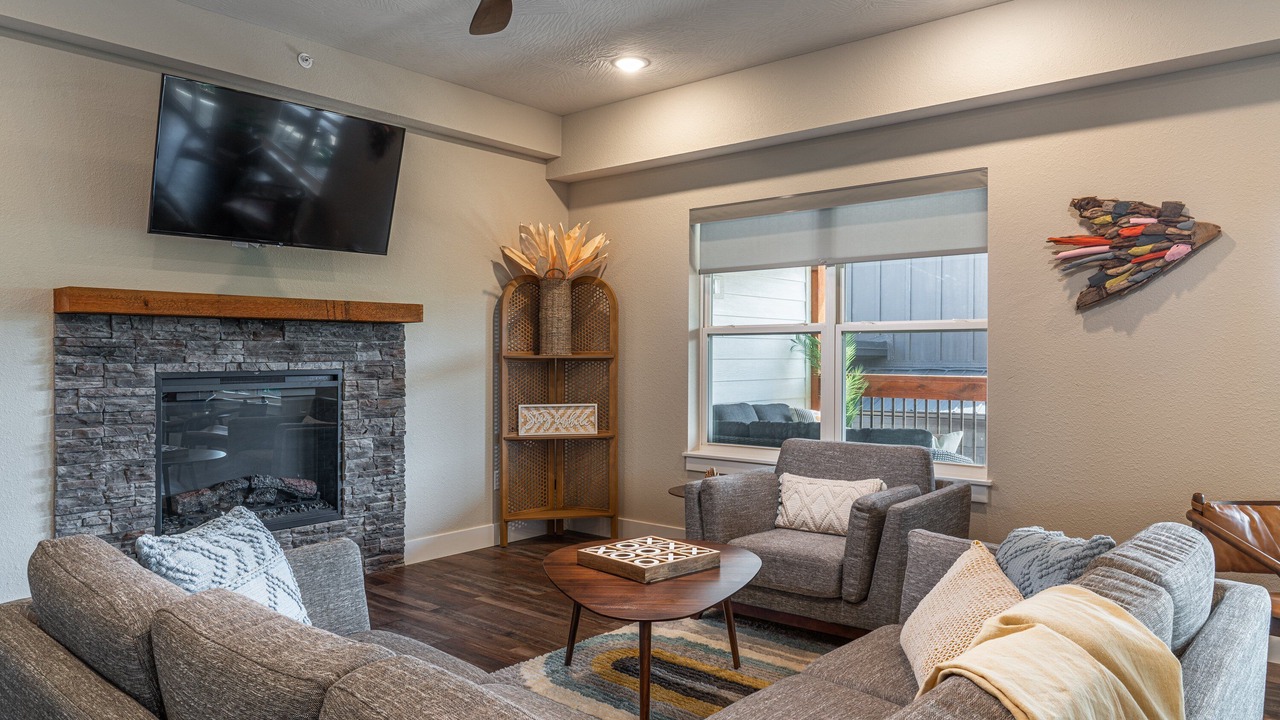 Photo of Livingroom in Hollister