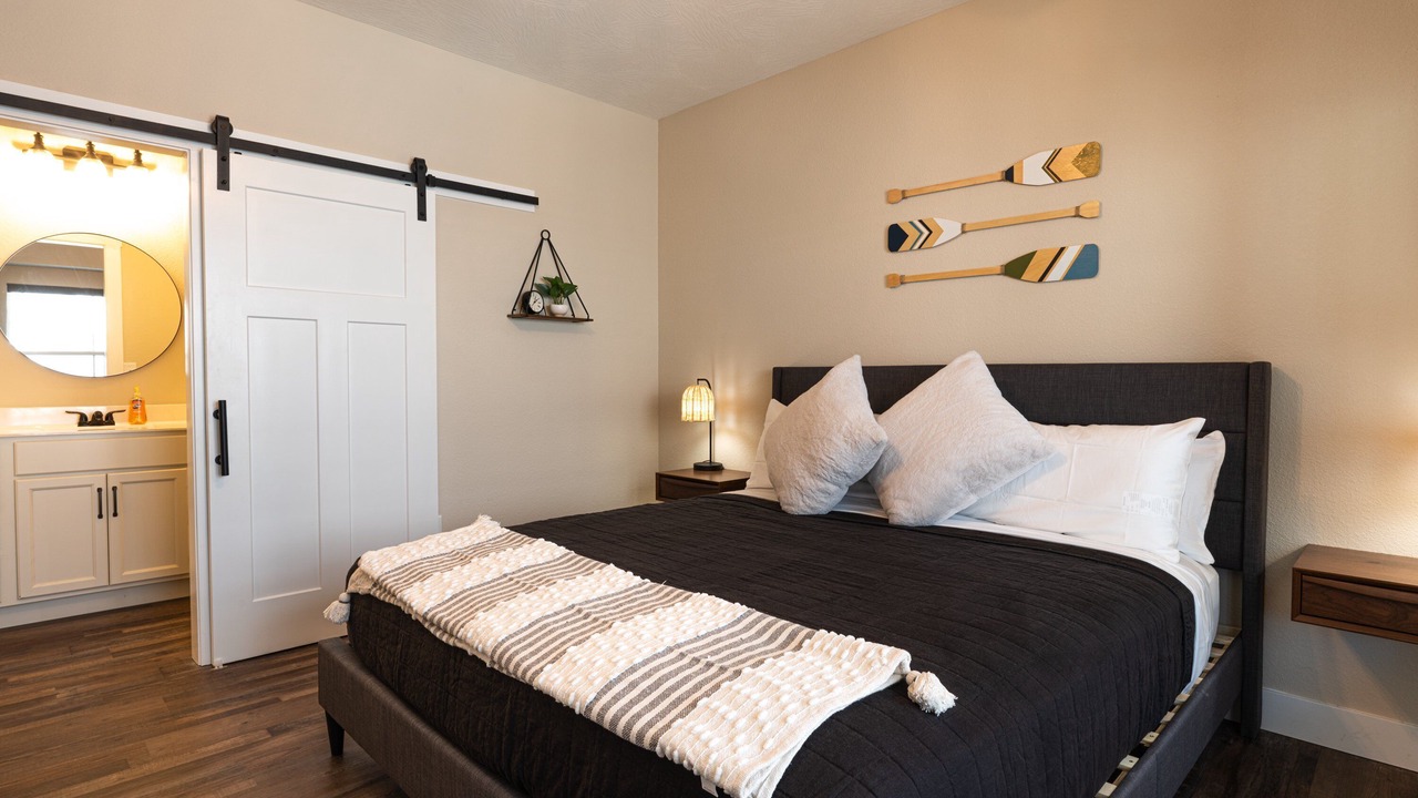 Photo of Bedroom in Hollister