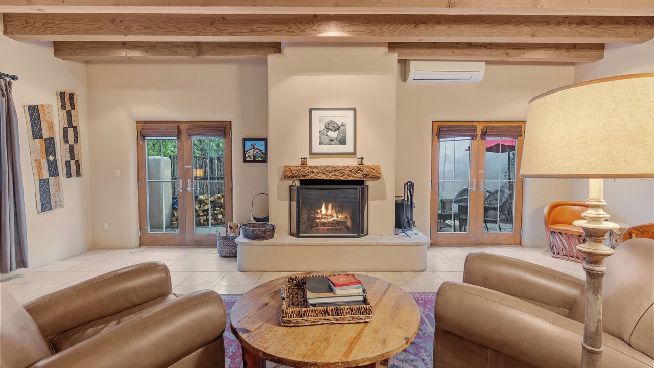 Photo of Livingroom in Historic Eastside