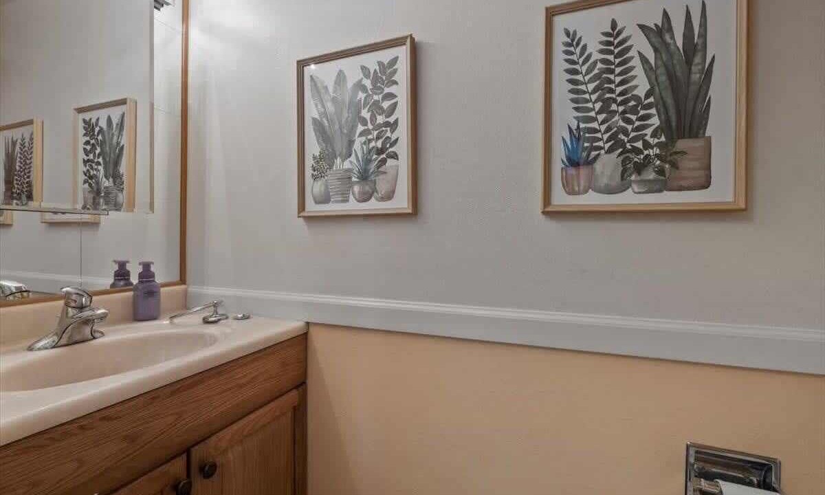 Photo of Bathroom in Walnut Grove