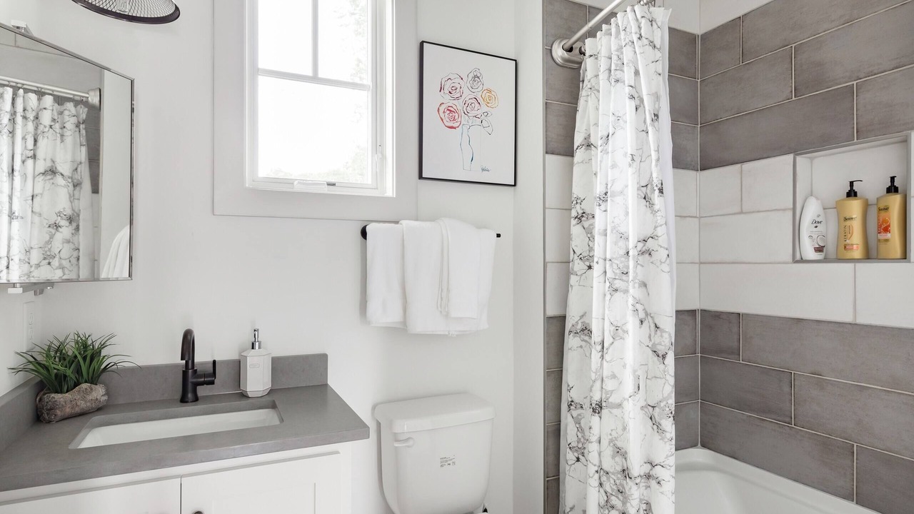 Photo of Bathroom in Edgehill