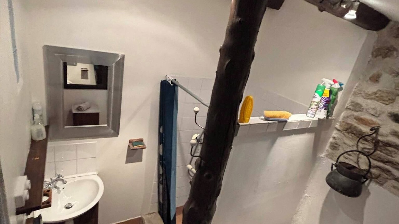 Photo of Bathroom in Caunes-Minervois
