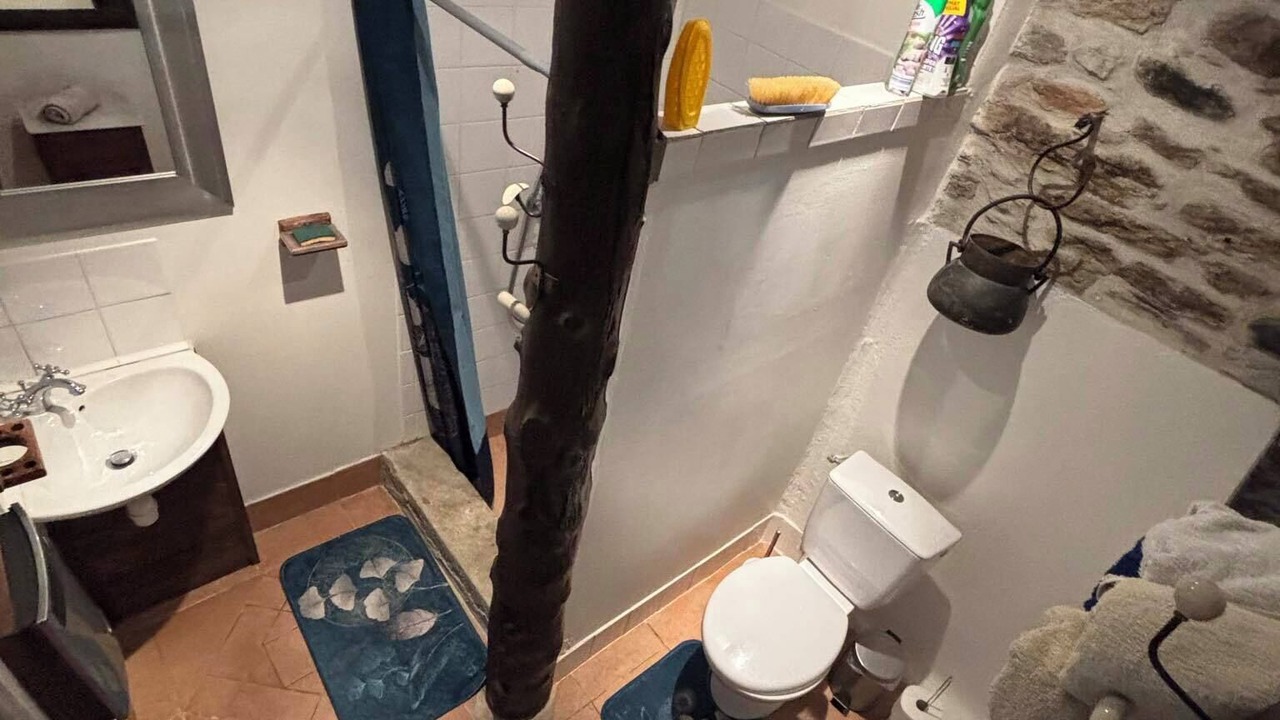 Photo of Bathroom in Caunes-Minervois
