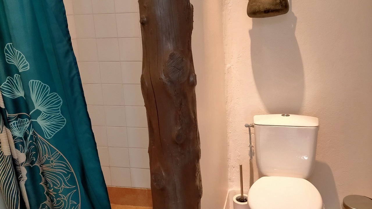Photo of Bathroom in Caunes-Minervois