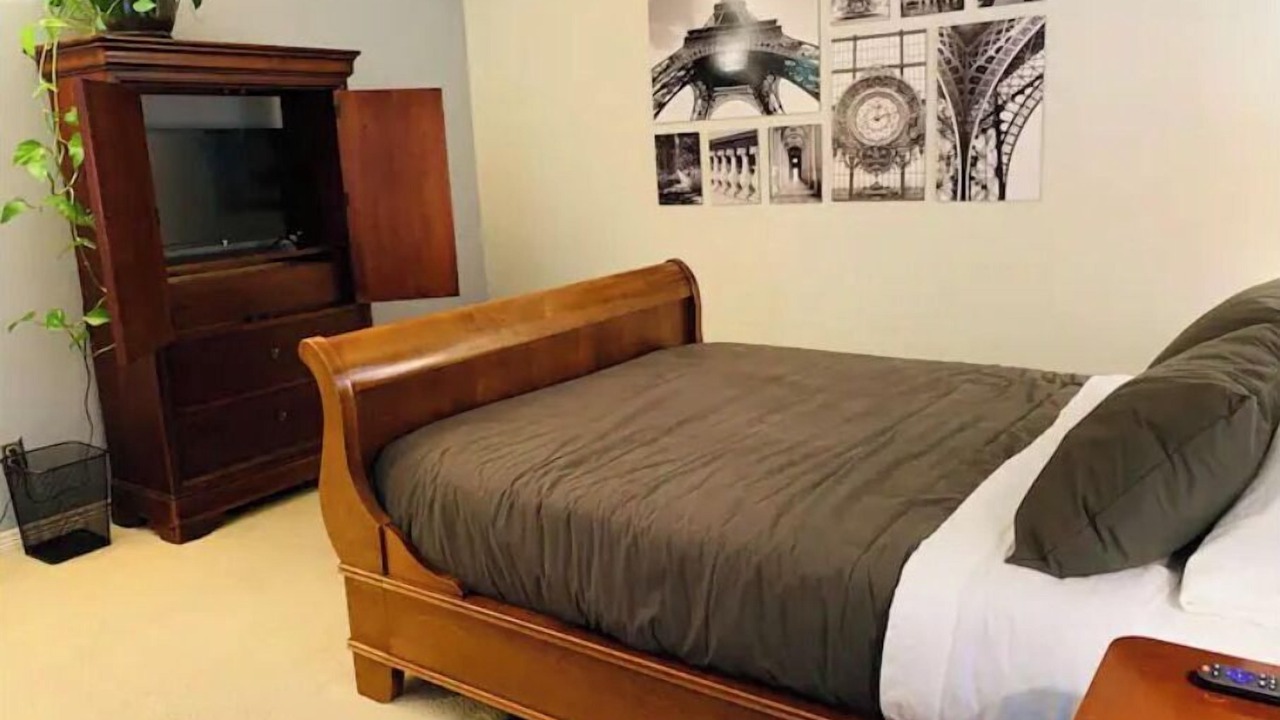 Photo of Bedroom in Oak Lawn