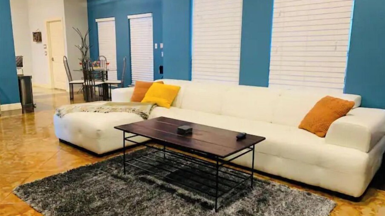 Photo of Livingroom in Oak Lawn