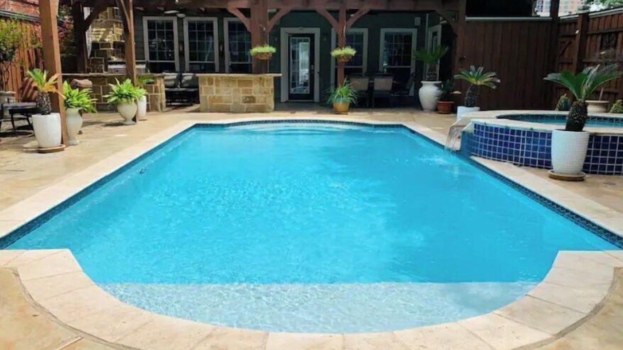 Photo of Outdoor in Oak Lawn