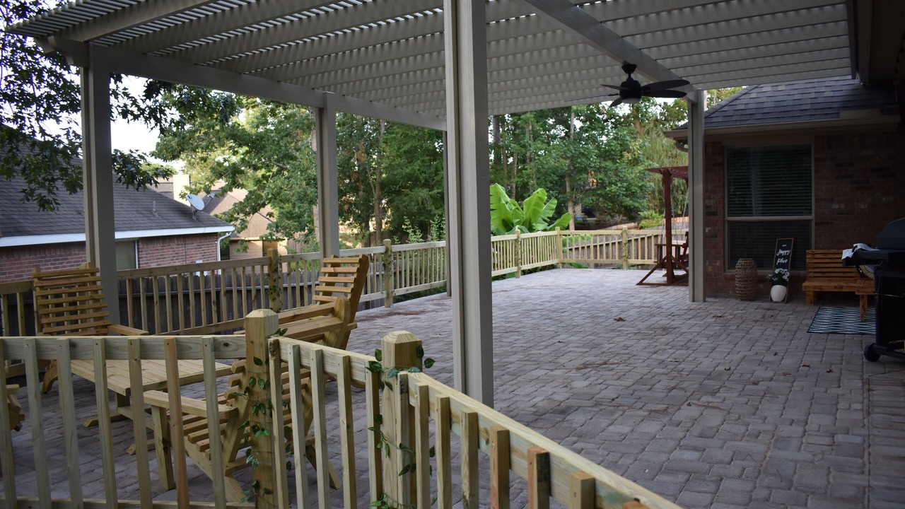 Photo of Patio Balcony in Walden on Lake Conroe