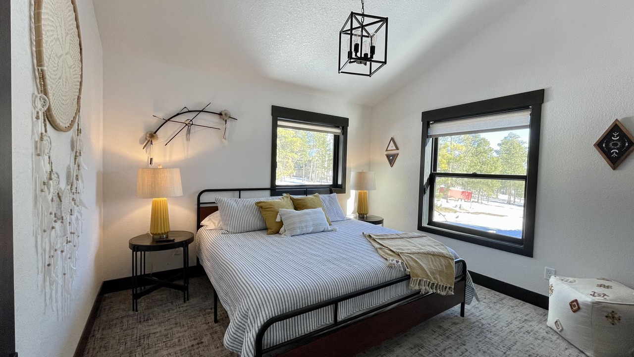 Photo of Bedroom in Lead