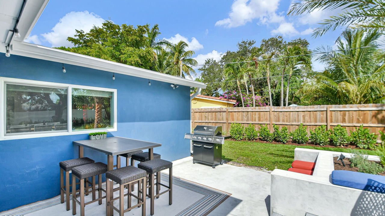 Photo of Outdoor in Tropic Palms