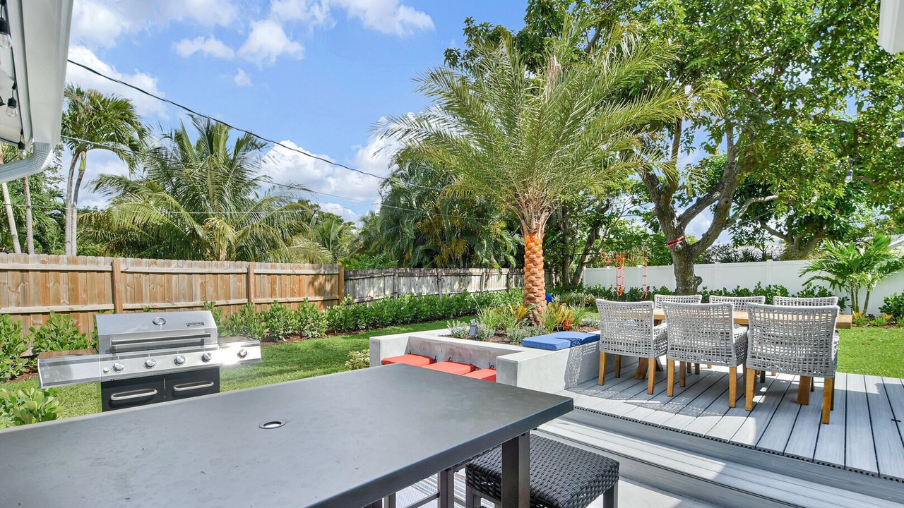 Photo of Outdoor in Tropic Palms